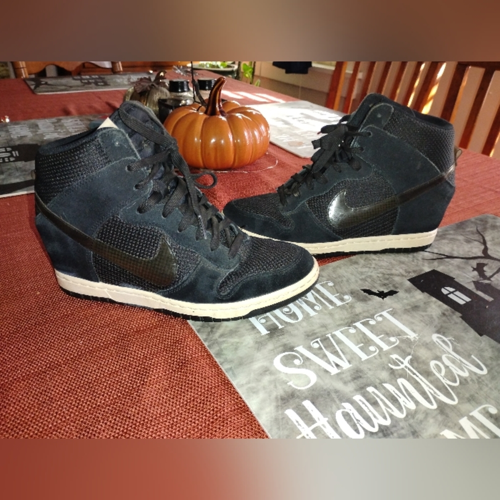 NIKE DUNK Sky Hi Hidden Wedge Shoes Black Suede/Mesh 644877-001 US 9 Women